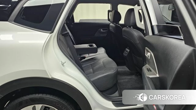 Kia Niro Plus 2023 Белый из Кореи, фото 2