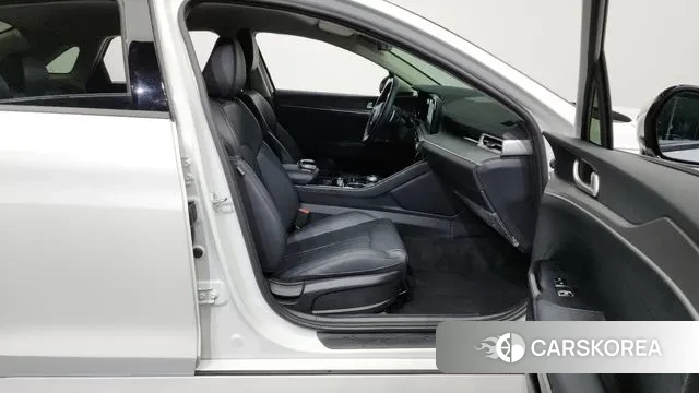 Kia K5 3rd generation 2023 Белый из Кореи, фото 2