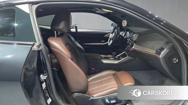 BMW 4 Series (G22) 2021 Черный из Кореи, фото 2