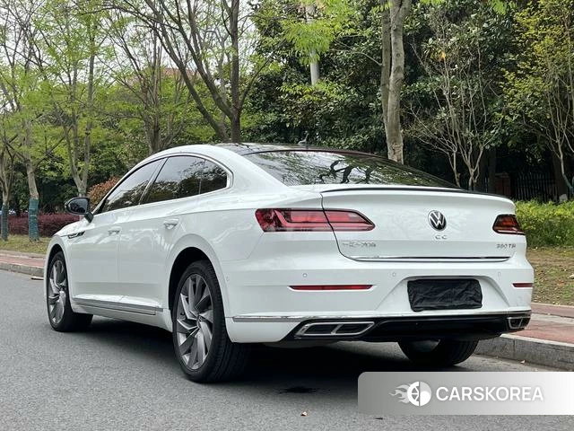 Volkswagen CC 2023 Белый из Китая, фото 2