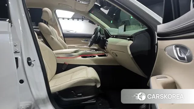 Genesis GV70 2023 Белый из Кореи, фото 2