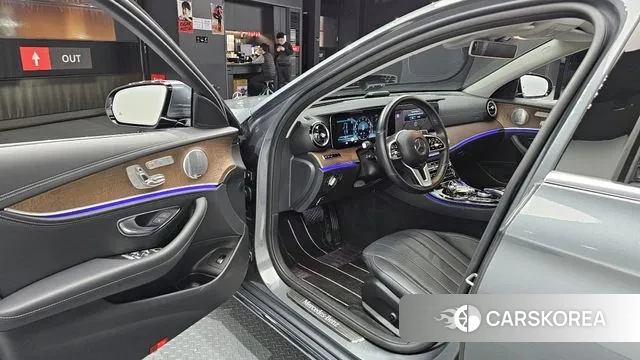 Mercedes-Benz E-Class W213 2019 Серый из Кореи, фото 2