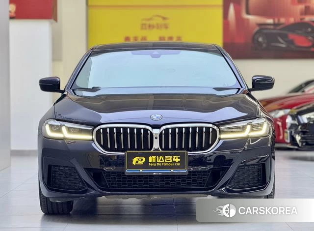 BMW 5 series 2021 Черный из Китая, фото 2