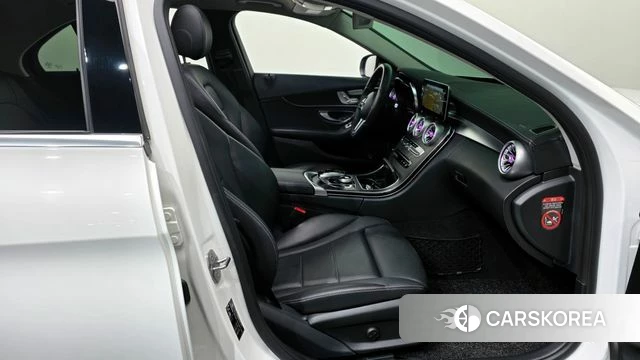 Mercedes-Benz C-Class W205 2019 Белый из Кореи, фото 2