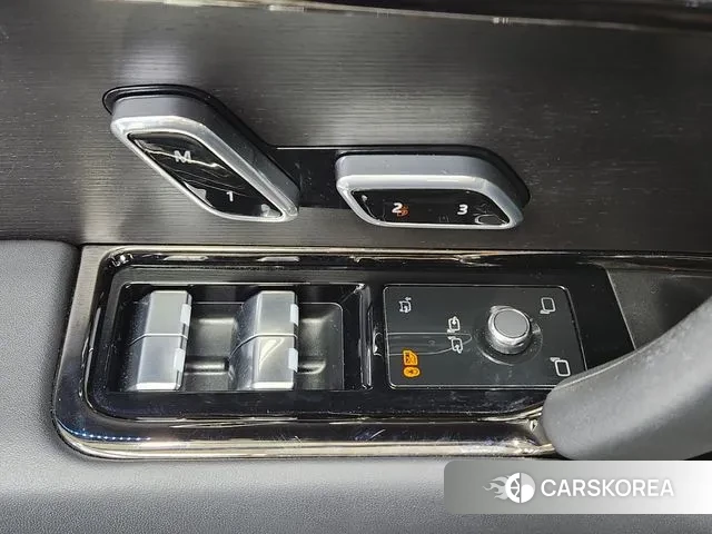 Land Rover Range Rover Sport 3rd Generation 2023 Белый из Кореи, фото 2