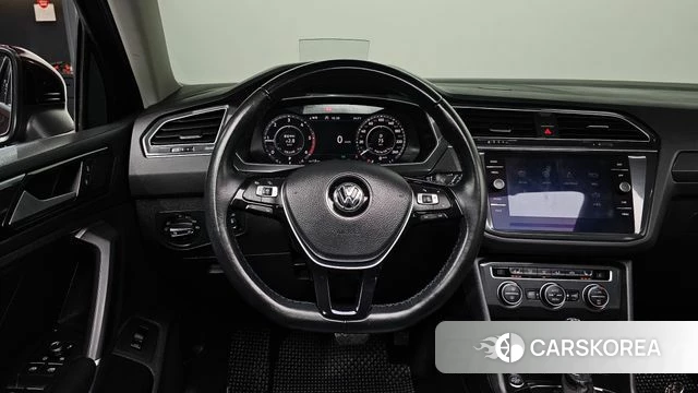 Volkswagen Tiguan second Generation 2018 Красный из Кореи, фото 2