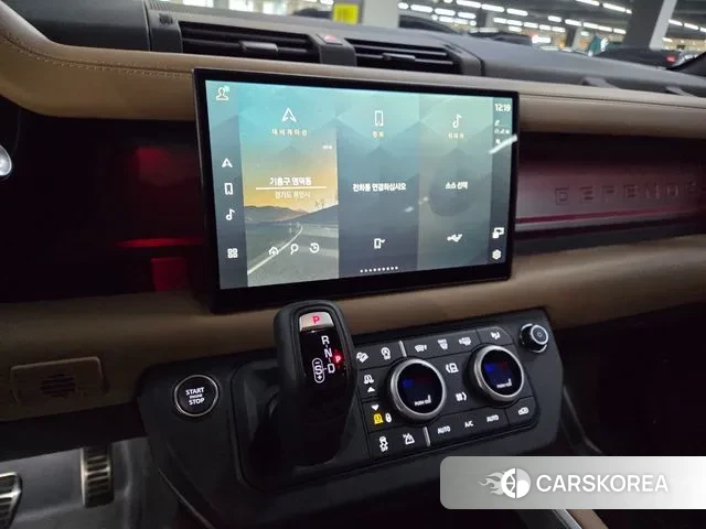 Land Rover Defender (L663) 2025 Черный из Кореи, фото 2