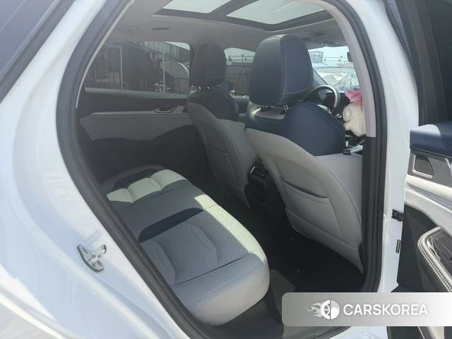 Geely Automobile Xingrui 2022 Белый из Китая, фото 2