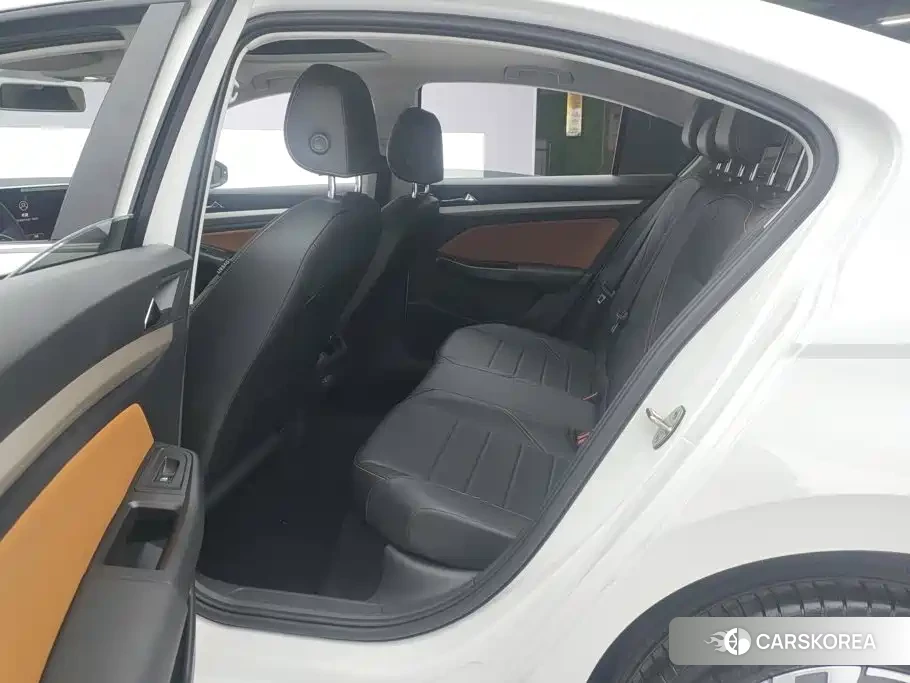 Volkswagen Bora 2025 Белый из Китая, фото 2