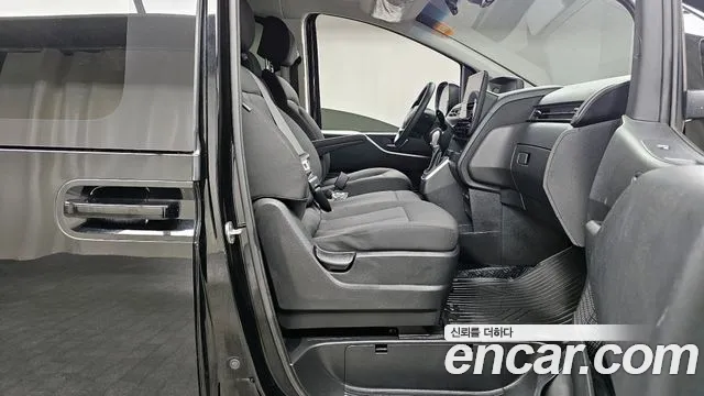 Hyundai Staria 2021 Черный из Кореи, фото 2