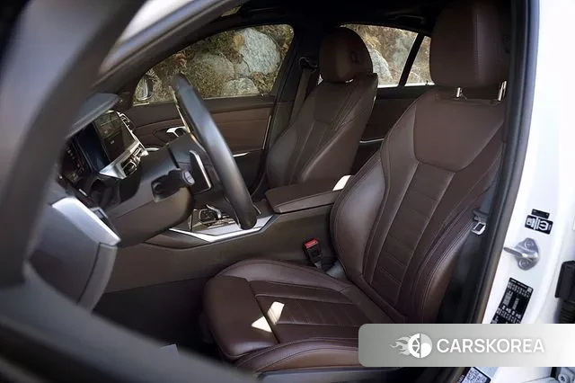 BMW 3 Series (G20) 2019 Белый из Кореи, фото 2