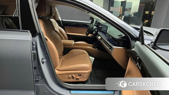 Hyundai Grandeur (GN7) 2024 Серебристо-серый из Кореи, фото 2
