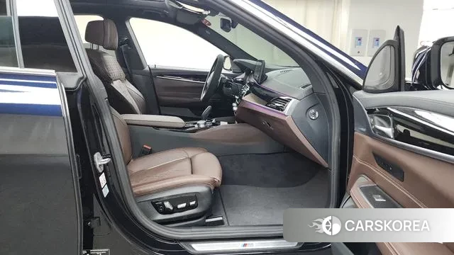 BMW 6 Series GT (G32) 2022 Черный из Кореи, фото 2