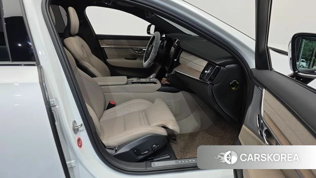 Volvo S90 2025 Белый из Кореи, фото 2