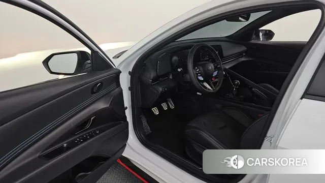 Hyundai The New Avante (CN7) 2025 Белый из Кореи, фото 2