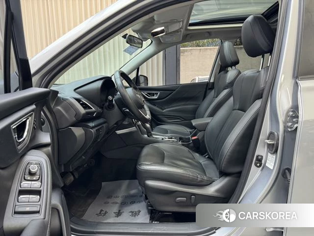Subaru FORESTER Forester 2022 Серебристо-серый из Китая, фото 2