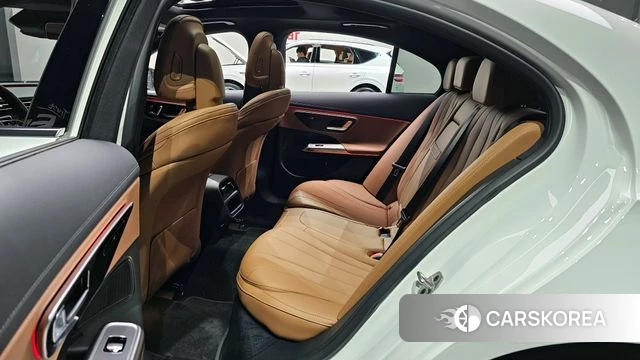 Mercedes-Benz E-Class W214 2025 Белый из Кореи, фото 2