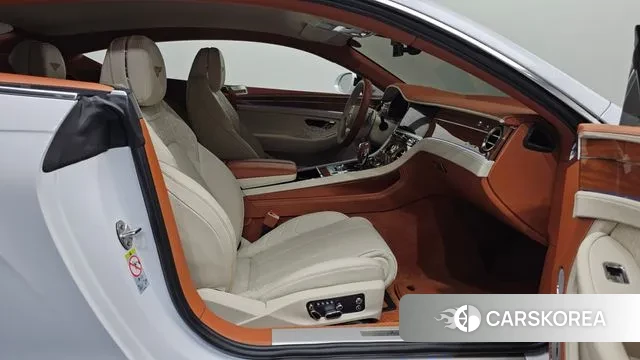 Bentley Continental GT 3rd Generation 2023 Белый из Кореи, фото 2