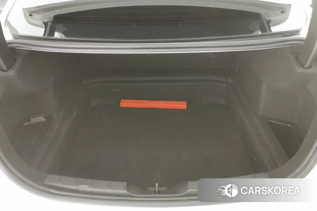 BMW 1 series 2023 Белый из Китая, фото 2