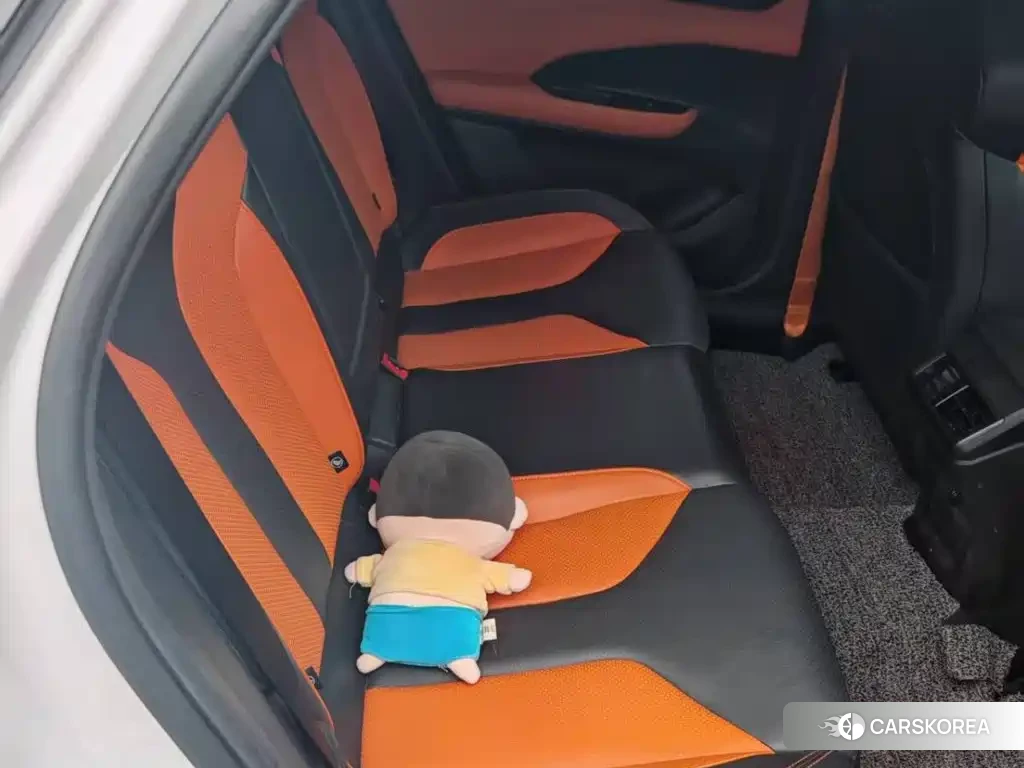 Chang'an UNI-V 2023 Белый из Китая, фото 2