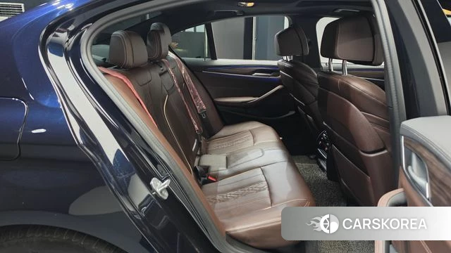 BMW 5 Series (G30) 2020 Черный из Кореи, фото 2