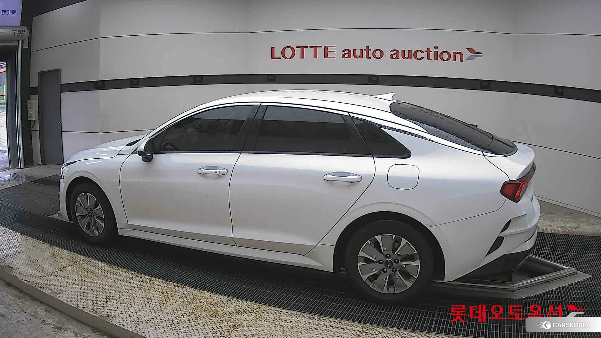 Kia K5 Hybrid 2023 Snow White Pearl (optional) из Кореи, фото 2