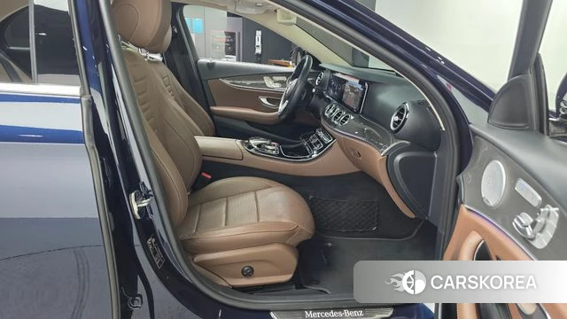 Mercedes-Benz E-Class W213 id 3813846 из Кореи 2