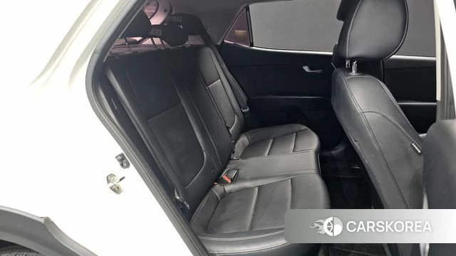 Kia Stonic 2018 Белый из Кореи, фото 2