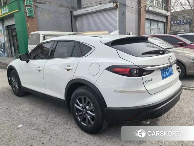 Mazda CX-4 2023 Белый из Китая, фото 2