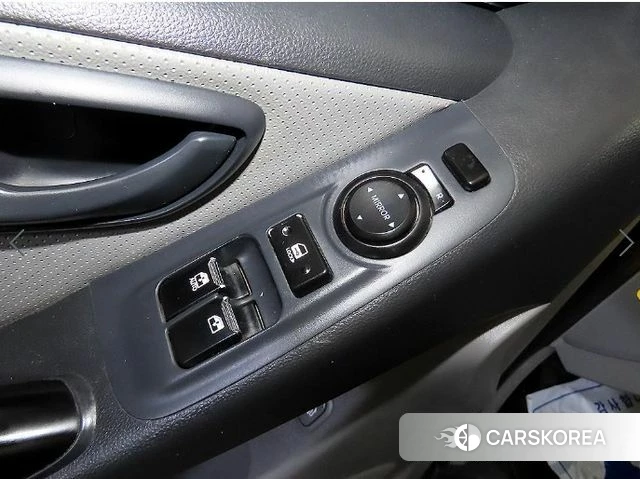 Hyundai The New Grand Starex 2018 Серебристо-серый из Кореи, фото 2