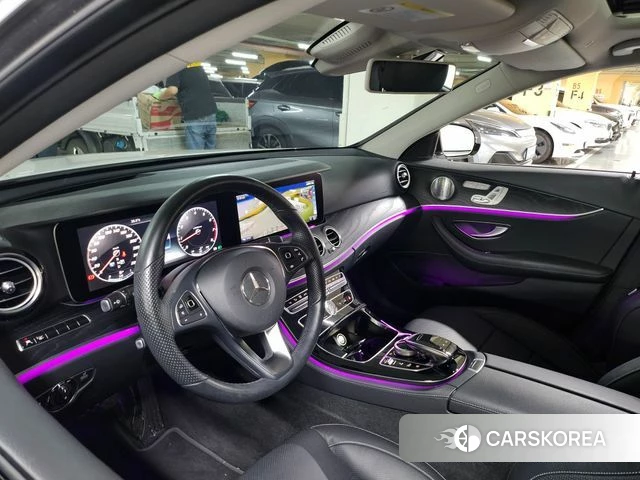 Mercedes-Benz E-Class W213 2018 Белый из Кореи, фото 2