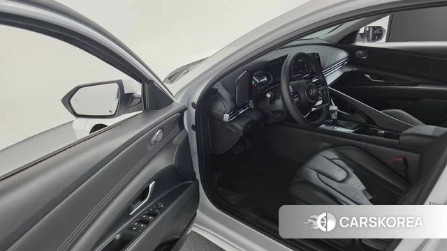 Hyundai The New Avante (CN7) 2025 Белый из Кореи, фото 2