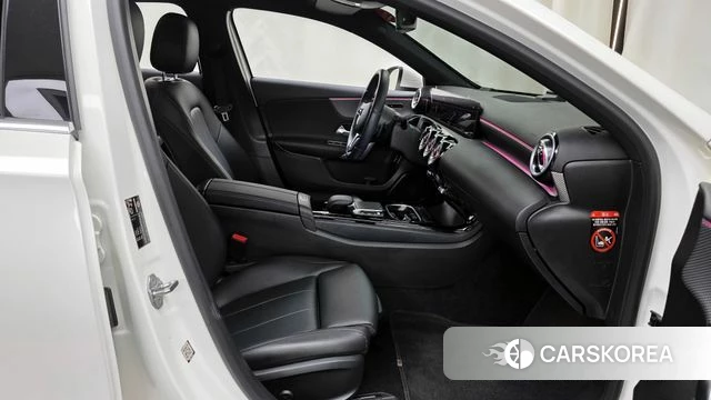 Mercedes-Benz A-Class W177 2022 Белый из Кореи, фото 2