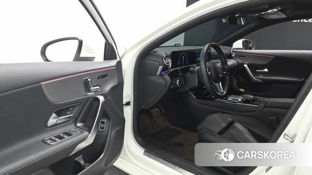 Mercedes-Benz A-Class W177 2020 Белый из Кореи, фото 2