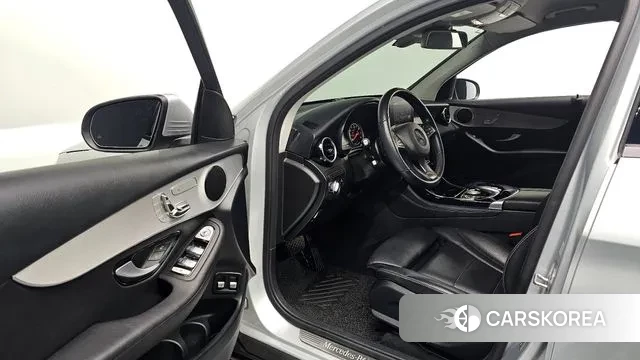 Mercedes-Benz GLC-Class X253 2018 Серебряный из Кореи, фото 2