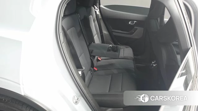 Polestar Polestar 2 2022 Светло-серебряный цвет из Кореи, фото 2