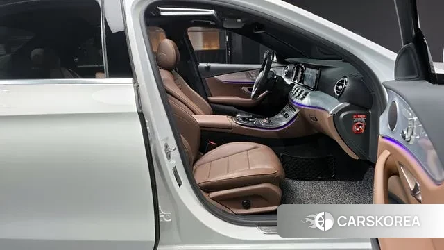 Mercedes-Benz E-Class W213 2020 Белый из Кореи, фото 2