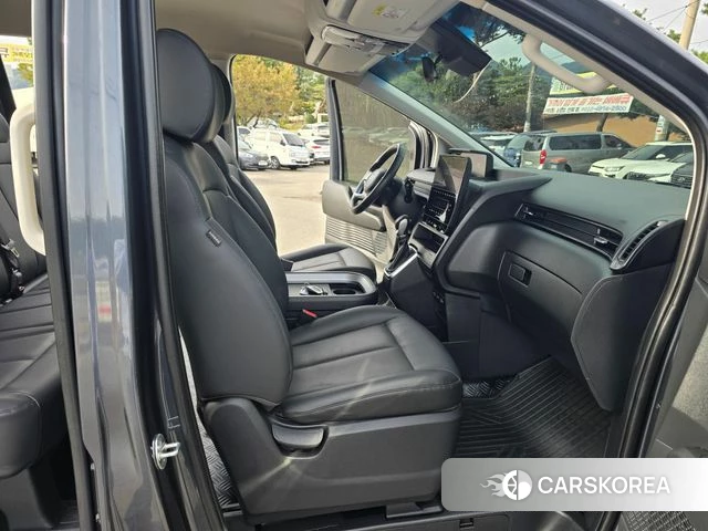 Hyundai Staria 2023 Серый из Кореи, фото 2