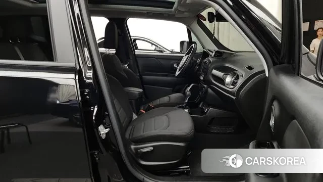 Jeep Renegade 2022 Черный из Кореи, фото 2