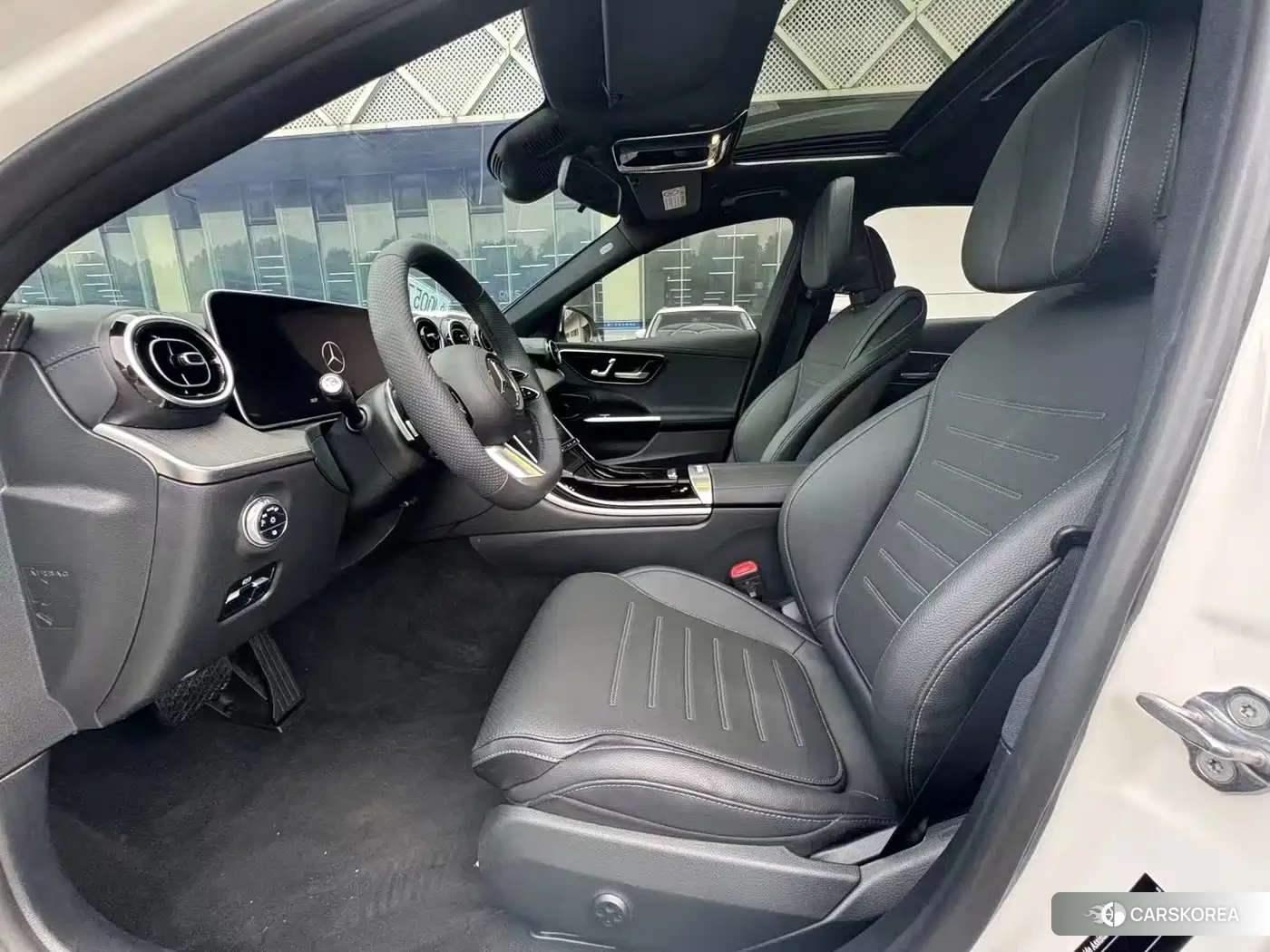 Mercedes-Benz C-class 2024 Белый из Китая, фото 2