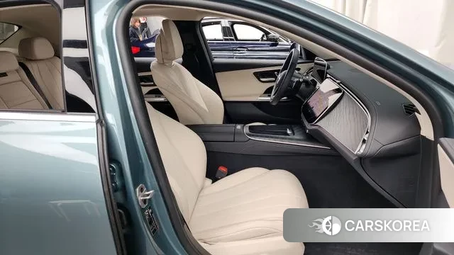 Mercedes-Benz E-Class W214 2024 Синий нефрит из Кореи, фото 2