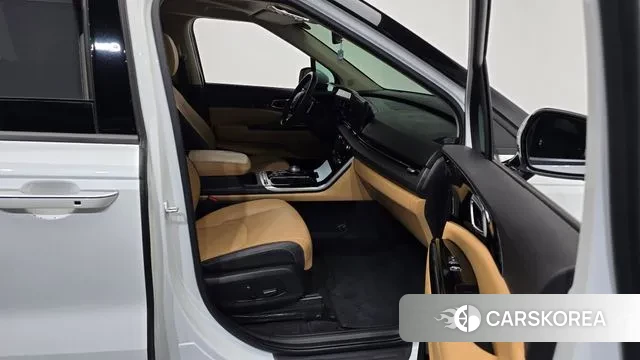 Kia Carnival 4th generation 2023 Белый из Кореи, фото 2