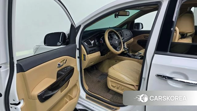 Kia The New Carnival 2019 Белый из Кореи, фото 2