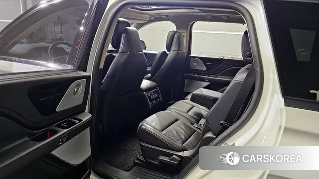 Lincoln Aviator 2nd generation 2020 Белый из Кореи, фото 2