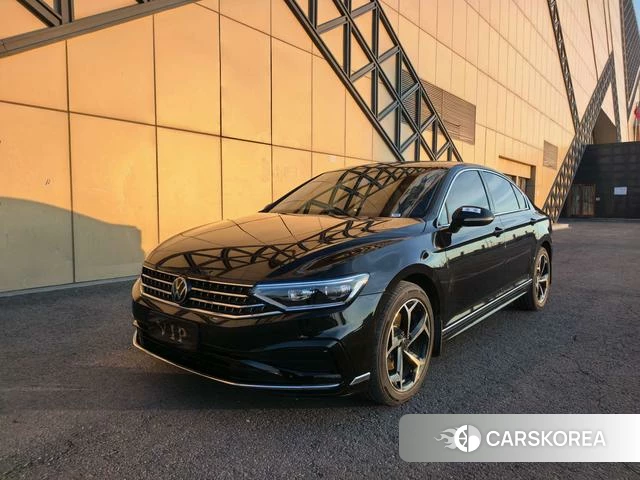 Volkswagen Magotan 2025 Черный из Китая, фото 2