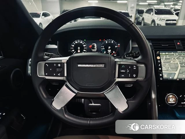Land Rover Discovery 5 2024 Черный из Кореи, фото 2