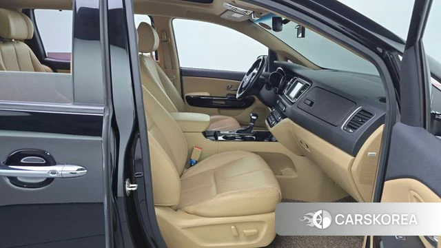 Kia The New Carnival 2018 Черный из Кореи, фото 2