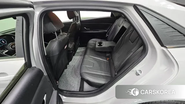 Hyundai Avante (CN7) 2020 Серебристо-серый из Кореи, фото 2