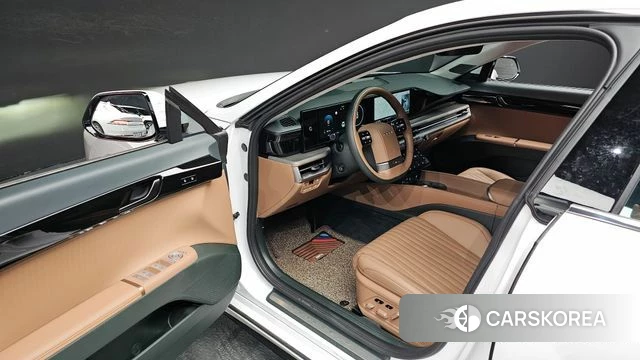 Hyundai Grandeur Hybrid (GN7) 2024 Белый из Кореи, фото 2