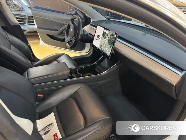 Tesla Model 3 2020 Белый из Кореи, фото 2